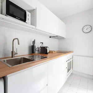 https://t2-centre-ville-avec-parking-gratuit-et-jardin.midi-pyreneeshotels.com