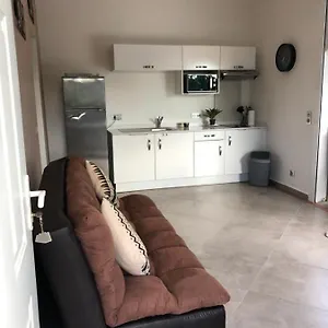 https://chez-bibi.comcaribbean.com